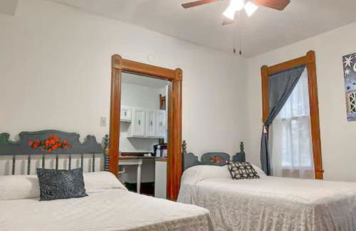 Downtown Historic Victorian Charmer Sleeps 7 - Foto 13