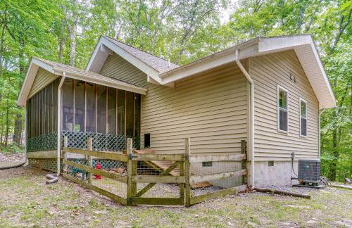 Cabin with Deck and Screened-In Porch in New Market! - Foto 33