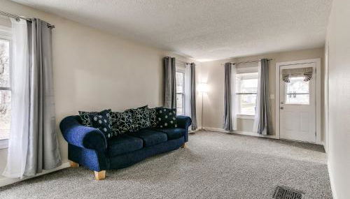 Cozy House Near Iowa State Fairgrounds! - Foto 1