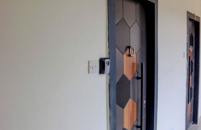 Lux Studio Jkia Airport View Suite - Photo 36