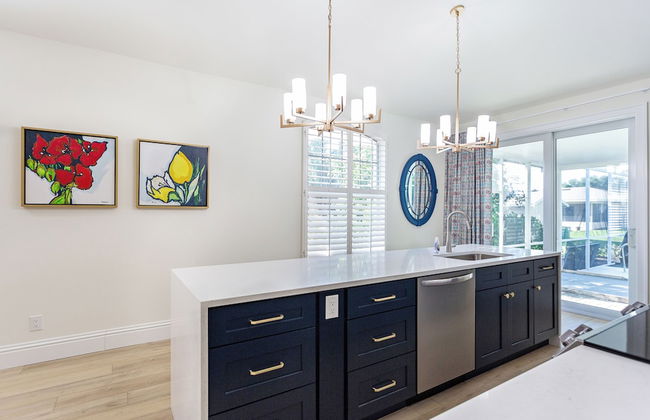 Tuscan Vacation Rental. Stylish 3-Bedroom Getaway Near Vanderbilt Beach Enjoy a Private Pool, Spacious Layout, and Modern Comforts Perfect for Families, Groups, and Pet-Friendly Stays - Foto 10