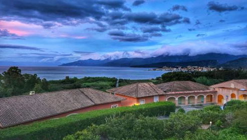 Charmant T3 avec Vue Panoramique sur la Mer, Terrasse, Piscine et à seulement 300m de la plage de la Roya - Foto 5