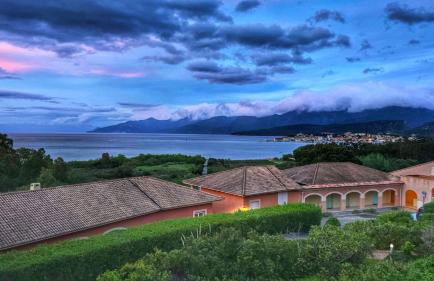 Charmant T3 avec Vue Panoramique sur la Mer, Terrasse, Piscine et à seulement 300m de la plage de la Roya - Foto 5