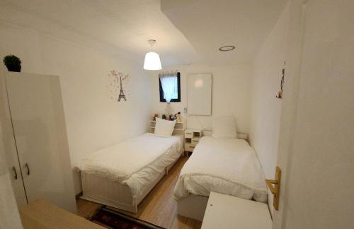 Cozy & Charming T3 close to Paris-Free Parking & Garden - Foto 3