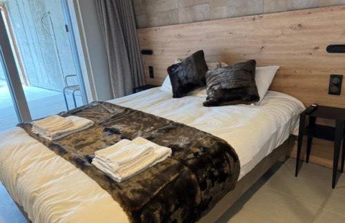 Chalets Horizon Blanc - Vue exceptionnelle Loup Blanc -Sauna extérieur Ours des Glaces -5 étoiles - Foto 53