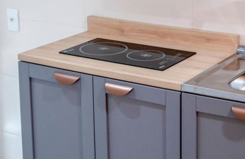 Gleba com ar-condicionado na sala e quarto, sacada e piscina - Foto 8