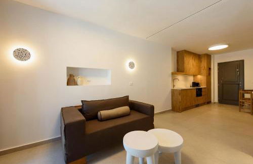 Azure Naousa - Photo 60