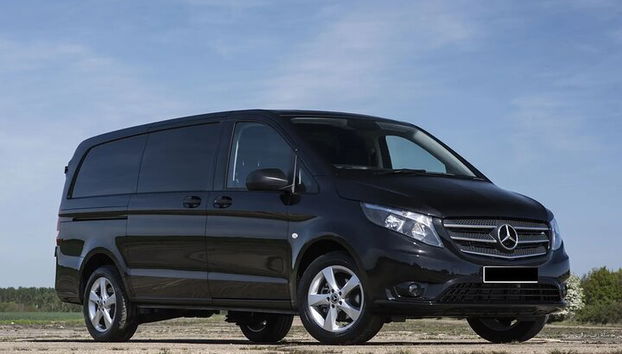 Departure Private Transfer from Bilbao City to Bilbao airport BIO by Luxury Van - Photo 4