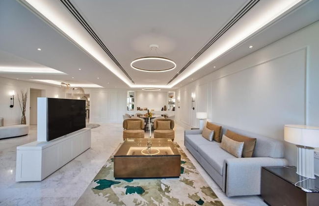 Grand Hyatt Residence - Photo 19