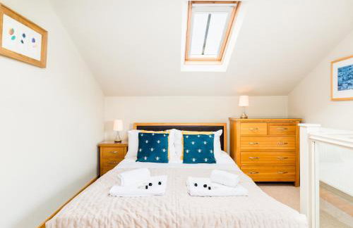 CV37 9HF The Tack Room Shottery · Charming 1Bed in Shottery with secure Parking Pass The Keys - Photo 17