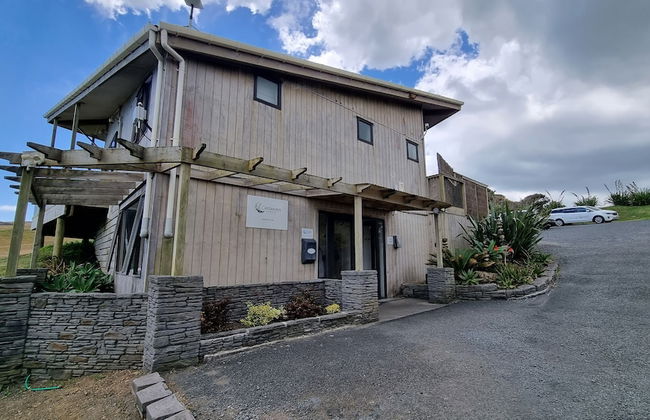 Castaways Resort - Photo 2