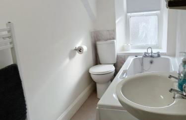 Woolly Hill House - Beautiful Townhouse in the Heart of Wooler - Photo 20