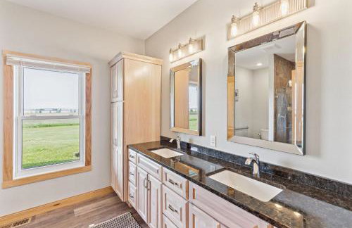 Lakeside 4BR Retreat Private, Peaceful & Scenic villa - Foto 33