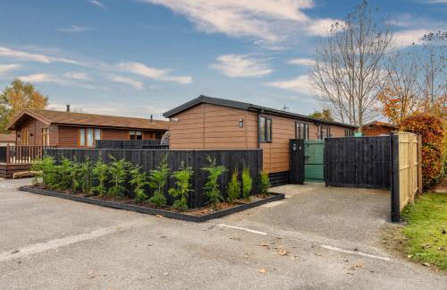 York Family Luxury Cabin with hot tub - Photo 9