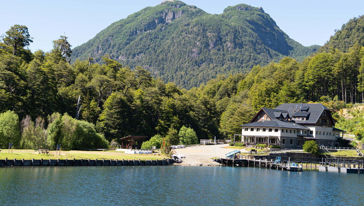 Excursión a Puerto Blest y Cascada de los Cántaros