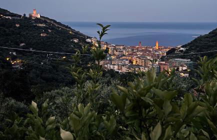 Villa in collina con vista mozzafiato su Noli - Photo 9