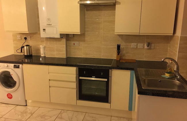 Bourne Court - Photo 10