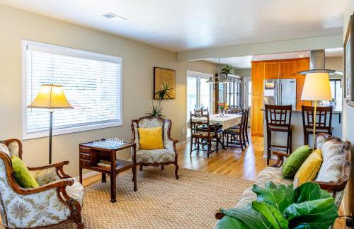 Seaside Garden Escape, A Stroll to the Beach! - Foto 69