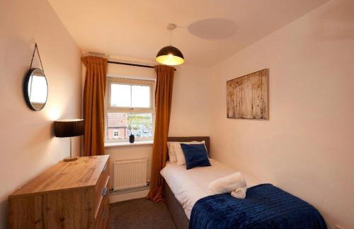 Spacious Home For Contractors,Families,Groups, Sleeps 10, Free Parking - Foto 6