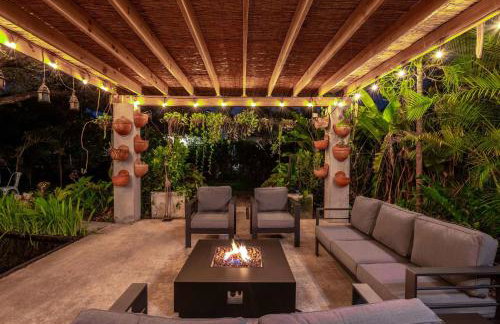 New Villa Jungle Paradise Heated Pool BBQ Soccer - Foto 48