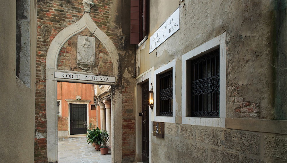 GKK Exclusive Private Suites Venezia - Photo 1, Primary image