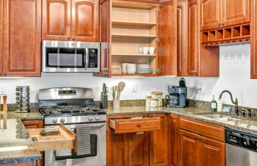 Lofts on E 4th, WALK TO CAVS, Sleeps 6 - Foto 39