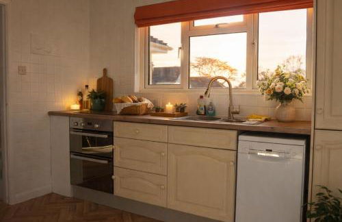 Big Group Bungalow, Sleeps 9, Perfect for Families - Photo 44