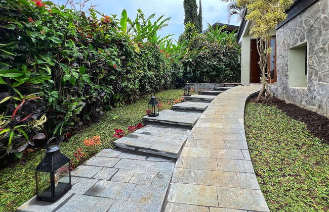 Villa 4-BR Klub Bunga No. 8 Batu Malang - Foto 21