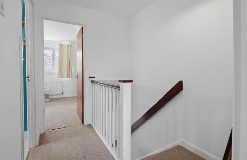 Luxurious 2-Bedroom Haven in Vibrant Robinhood: Ideal for Business or Leisure Stay - Photo 13
