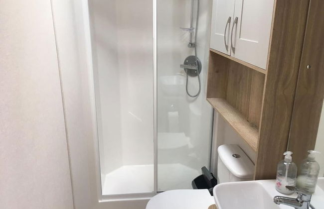 Prime Location 3-bed Chalet in Seal Bay, Selsey - Photo 19