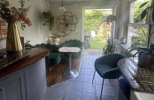 House - Sleeps 4 - Garden - Pets Ok - Parking - Photo 26