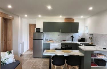 Le Nid Alpin - 4 couchages - 2 pièces - Photo 3