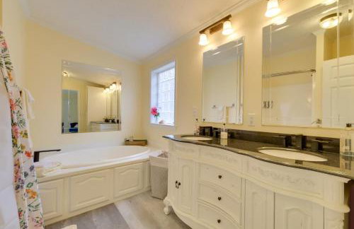 The Country House - Kalkaska Retreat with Fire Pit - Foto 19