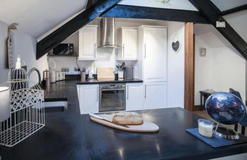 Cosy At The Mews - 2 Bedroom Apartment - Tenby - Foto 78