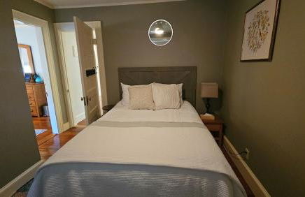 Big New England Family Home; walk to beach, shops - Foto 77