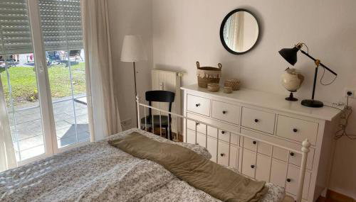 Das Schneckenhaus - Ferienwohnung mit Pool & Seeblick - Foto 2