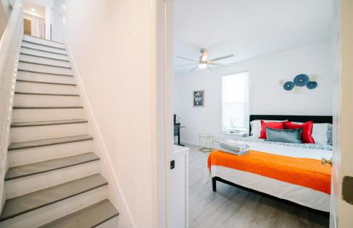 Modern 5BR DC Home Free Parking Steps from Metro Family-Friendly - Photo 33