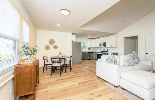 Queens Quarters at Ardmore A Historic 6BR Estate - Photo 1