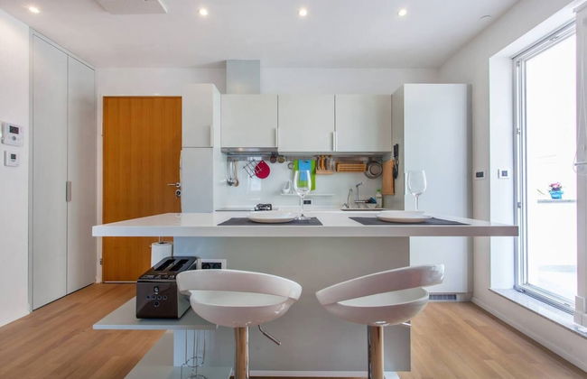 Ljubljana Riverbank Apartment in City Centre! - Photo 4