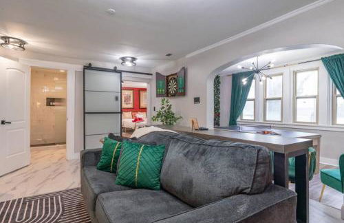 Pool Table, Arcade, Darts, 3 Car Garage, Sleeps 20 - Photo 4