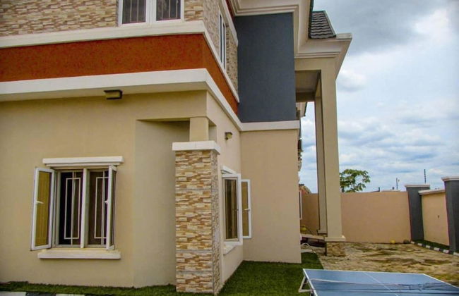 UPGATES ENTERPRISE -HOMES & SUITES - Foto 1