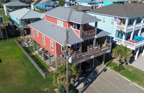 Steps to Crystal Beach Gem with Ocean-View Deck! - Foto 4