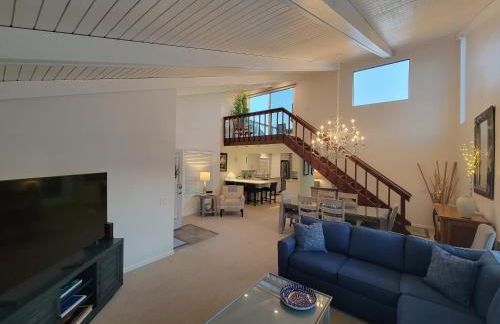 Luv Oceanside Views-1 House to Beach, Boardwalk and Waves-Spacious Rooftop Sun Deck-Plus King Beds too! - Foto 8