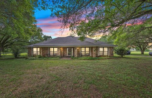 Cajun Stays Cozy 3BR Ranch Near Lafayette with WiFi and Parking - Foto 4