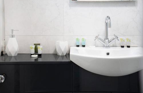 NEW! 3BR in Traynor Square - Photo 35