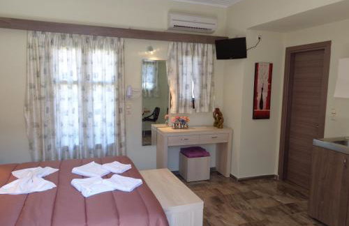 Niki Studios Sea - Front - Photo 12