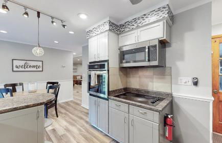 Sideline Sanctuary: Cozy Nights, Game Day Lights - Foto 12