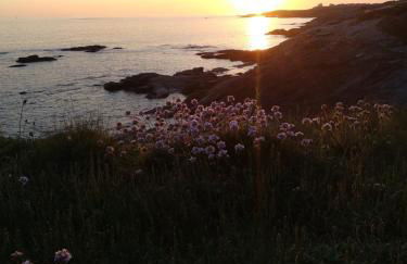 Charmant logement Guidel Plage, vue mer, piscine chauffée, avec une chambre - Foto 23