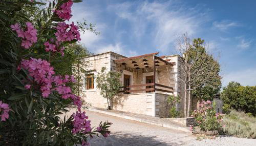 Koules Estate, with Private Pools & BBQ - embracing Nature, By ThinkVilla - Foto 5
