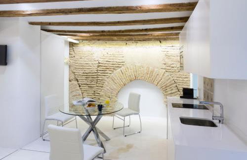 Apartments Downtown Valencia - Photo 5